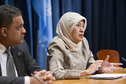 Siti Ruhaini Dzuhayatin (right), member of the Independent Permanent Human Rights Commission of the Organization of Islamic Cooperation (OIC), addresses a press conference on the work of the Commission. 