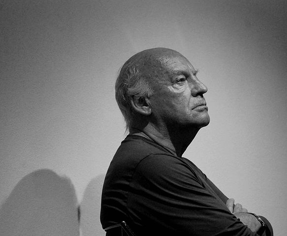 Ritratto in bianco e nero di Eduardo Galeano