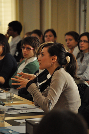 Alcuni studenti della Laurea magistrale in diritti umani dell'Università di Padova, durante una riunione presso il palazzo Wilson (Ginevra) in occasione del viaggio di studio alle Nazioni Unite (9-13 maggio 2010).