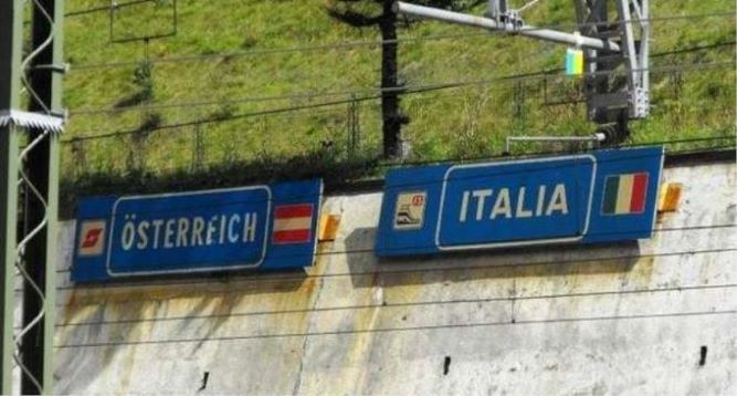 Austra-Italy border