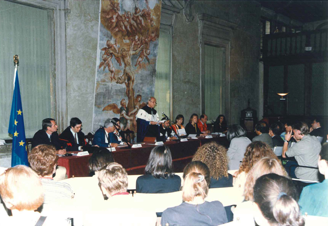 Centro diritti umani, Inaugurazione del primo anno accademico del Master europeo in diritti umani e democratizzazione, 6 ottobre 1997, Palazzo Ducale, Sala del Piovego.