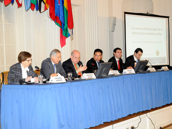 38° tavola rotonda sulle politiche dell'OSA, Washington DC, 13 dicembre 2011