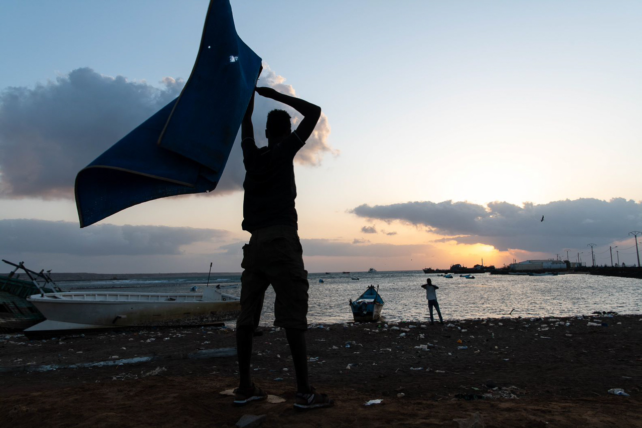 Ethiopian migrants arrive on the shore of Obock, Djibouti