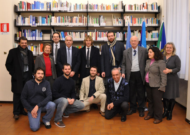 Pavel Nedved con lo staff del Centro diritti umani dell'Università di Padova, 2011