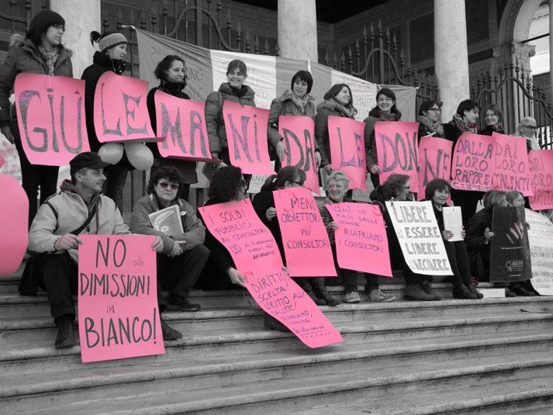 Flash Mob "Riprendiamoci i DIRITTI!, Studenti per- UDU, Piazza dei Signori, Padova, 8 marzo 2012 " 