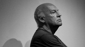 Ritratto in bianco e nero di Eduardo Galeano