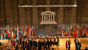 Intervento del Presidente della Repubblica Italiana Carlo Azeglio Ciampi durante l'Assemblea Generale dell'UNESCO, Parigi, 2003.