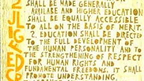 Poster con disegno e testo dell'art. 26 della Dichiarazione universale dei diritti umani.