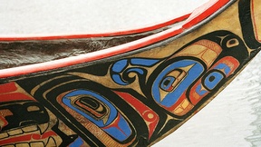 Vista in dettaglio di "Glwa", canoa degli indigeni Heiltsuk, Anno internazionale dei popoli indigeni del mondo, 1993
