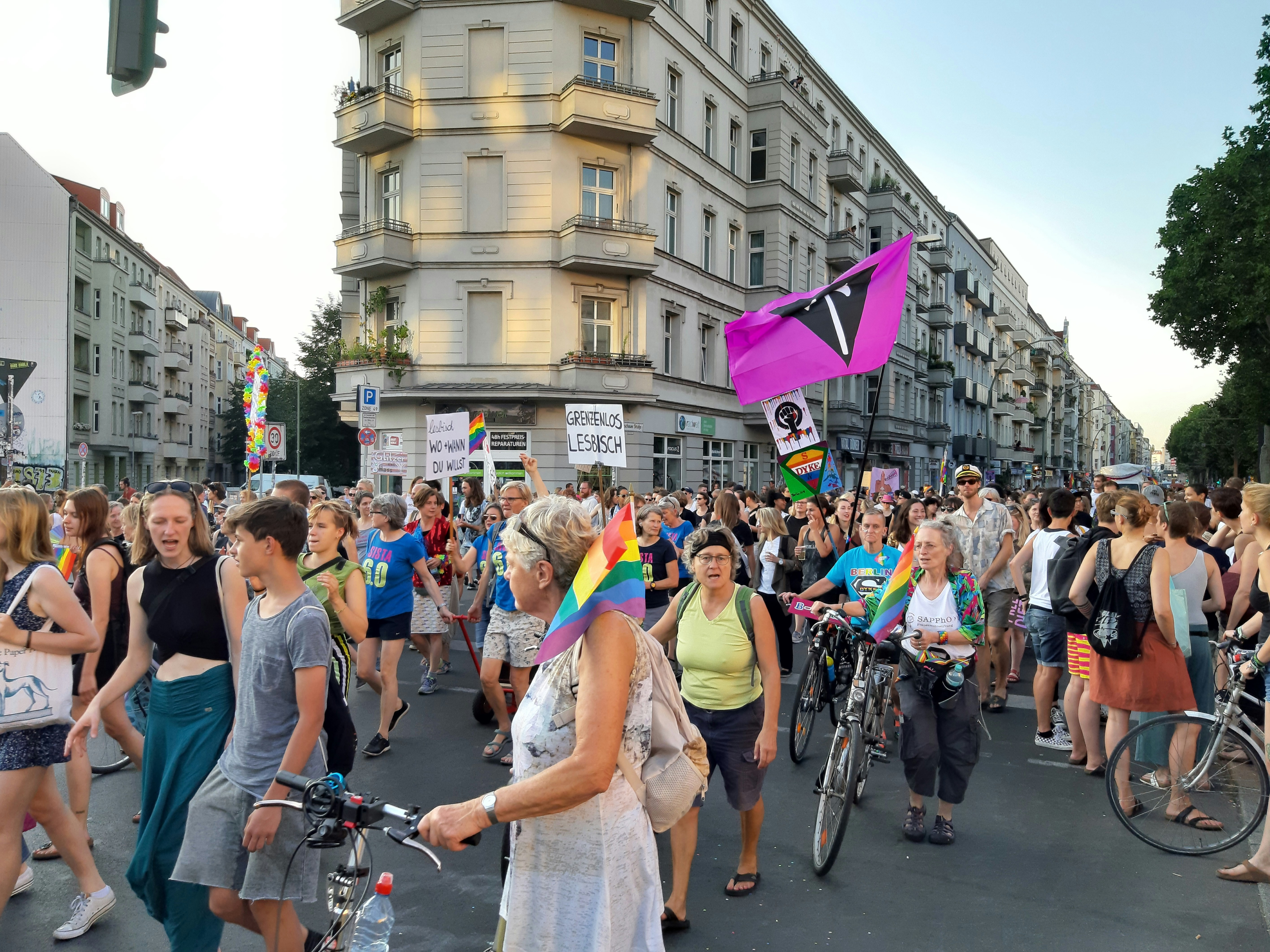 L'ascesa dell'estrema destra e la questione dell'uguaglianza di genere