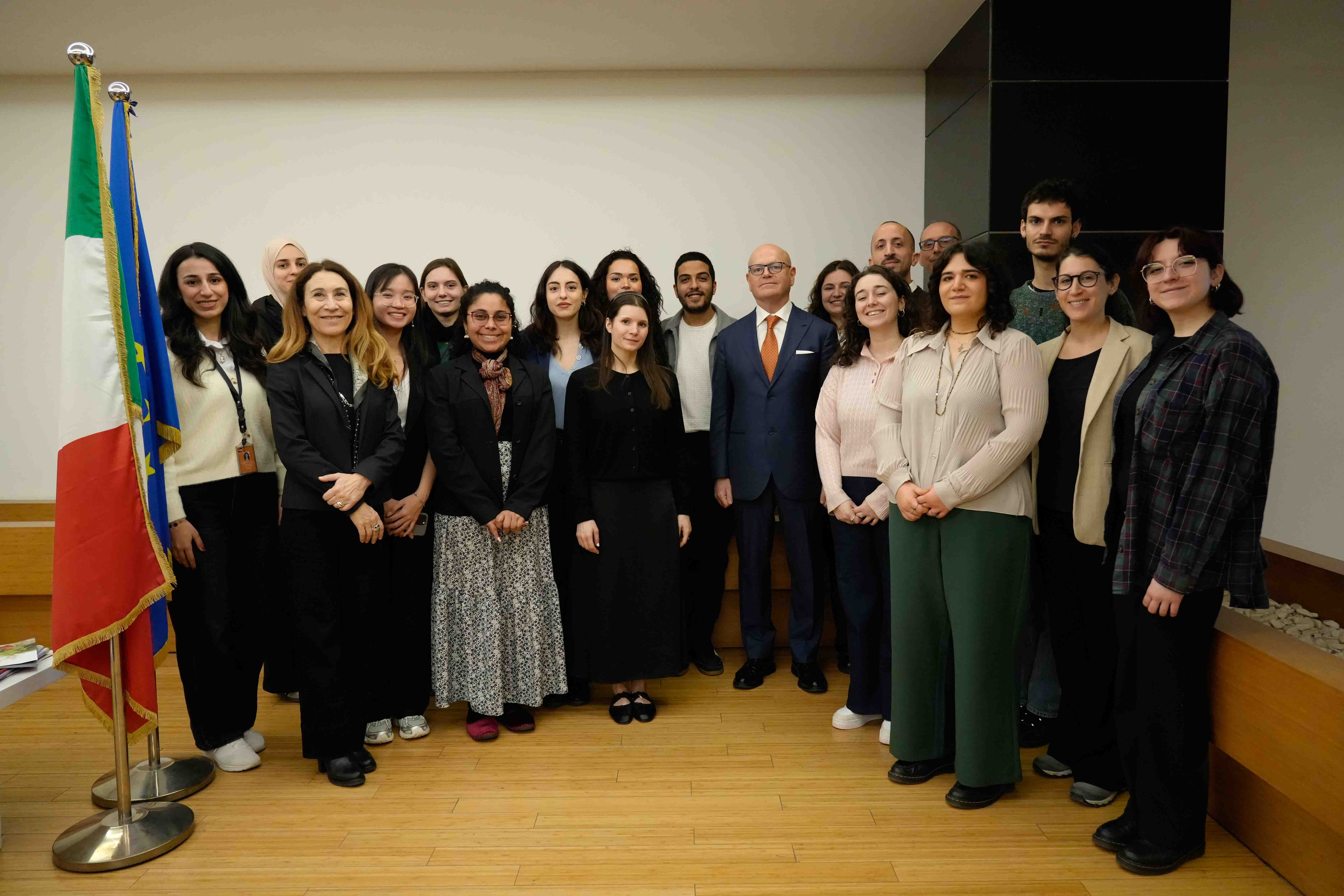 The masters students meet the Consul General in Erbil, Tommaso Sansone, in the Italian Consulate
