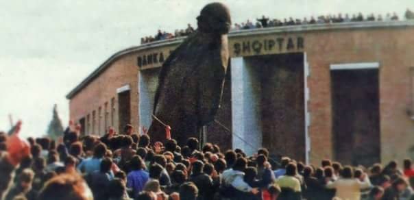 The toppling of Hoxha's statue - 20 February 1991