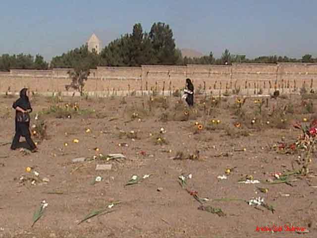 iran-cimitero-tribunale