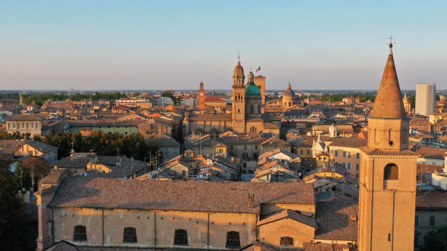 Reggio_Emilia_-_shutterstock_1501886867