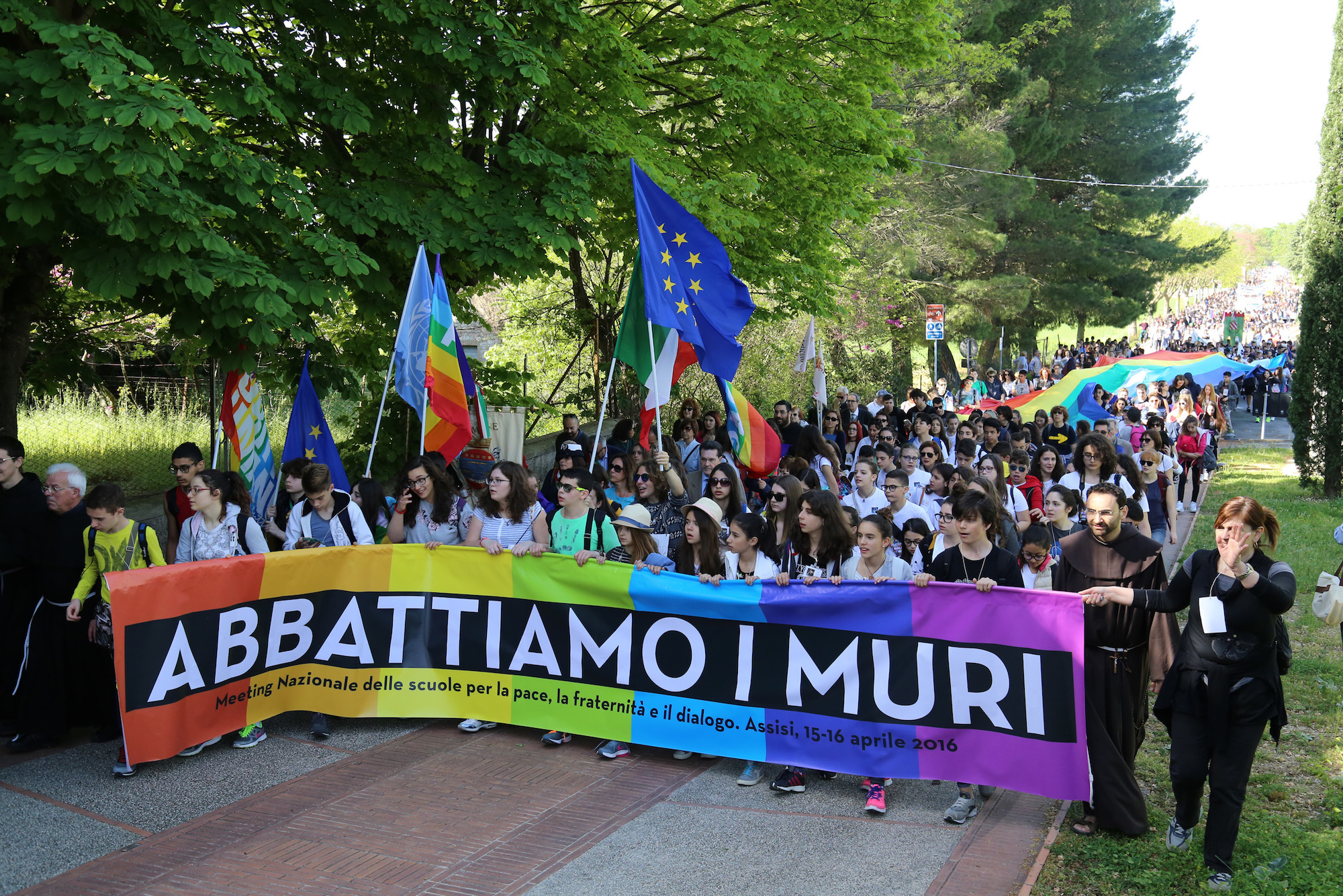 Campagna_Abbattiamo_i_muri_Costruiamo_una_fraternita_universale