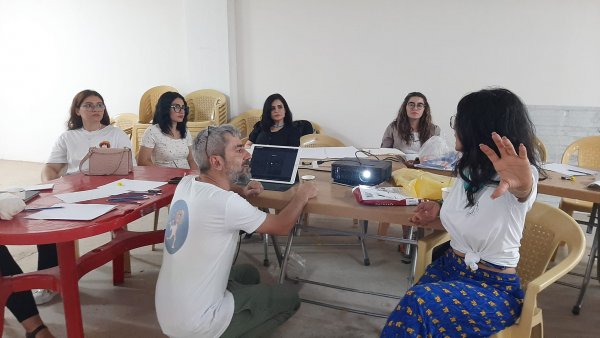 Iraq - Musicoterapia con Walking Arts NGO all'interno progetto Here, Now, Together